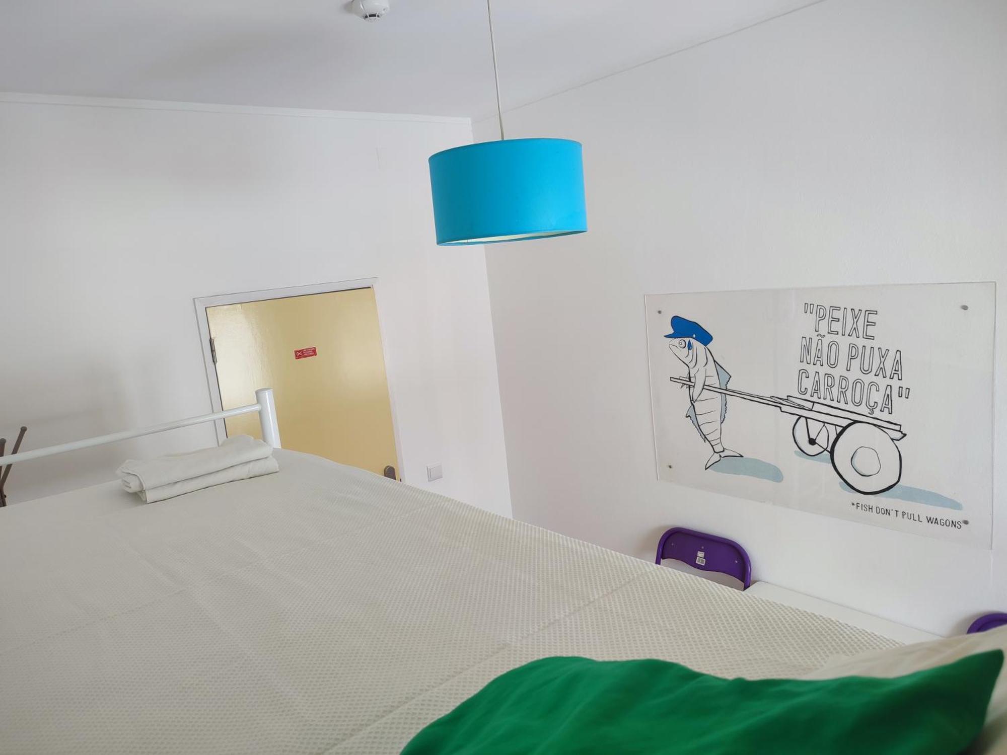 Racing Mackerel Hostel Lagos Eksteriør bilde