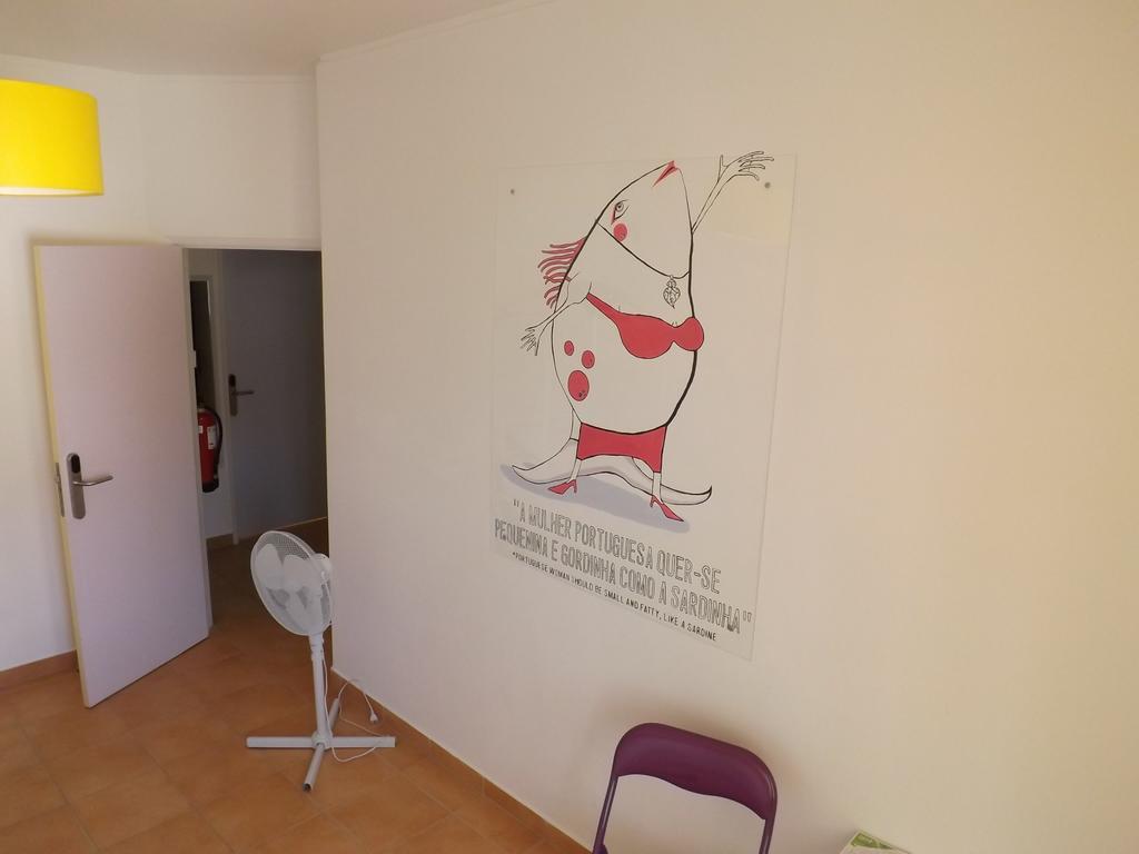 Racing Mackerel Hostel Lagos Eksteriør bilde
